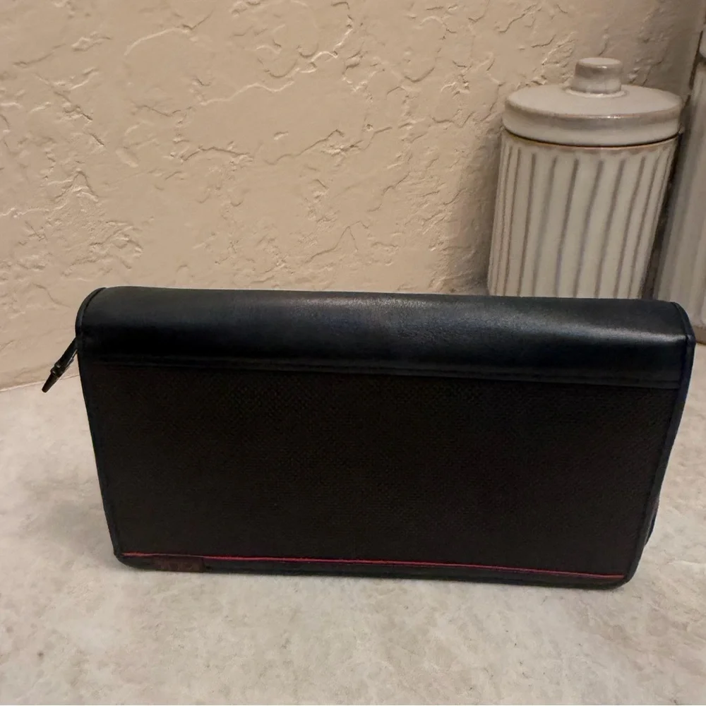 Tumi Alpha ziparound wallet